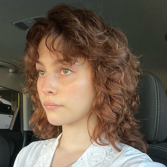 Meet your Posher, Mia Hope - Picture 1 of 1